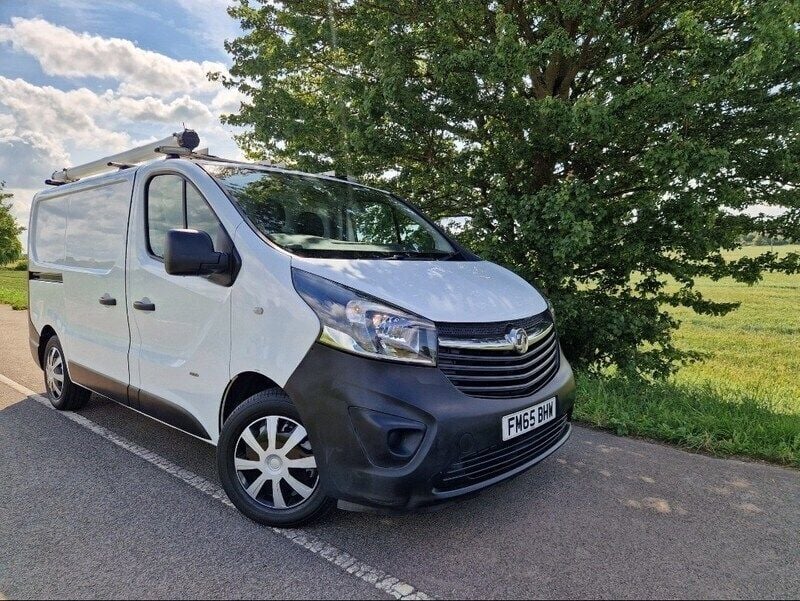White Used 2016 Vauxhall Vivaro Van | £5,995 (Good price) - Image 1/4
