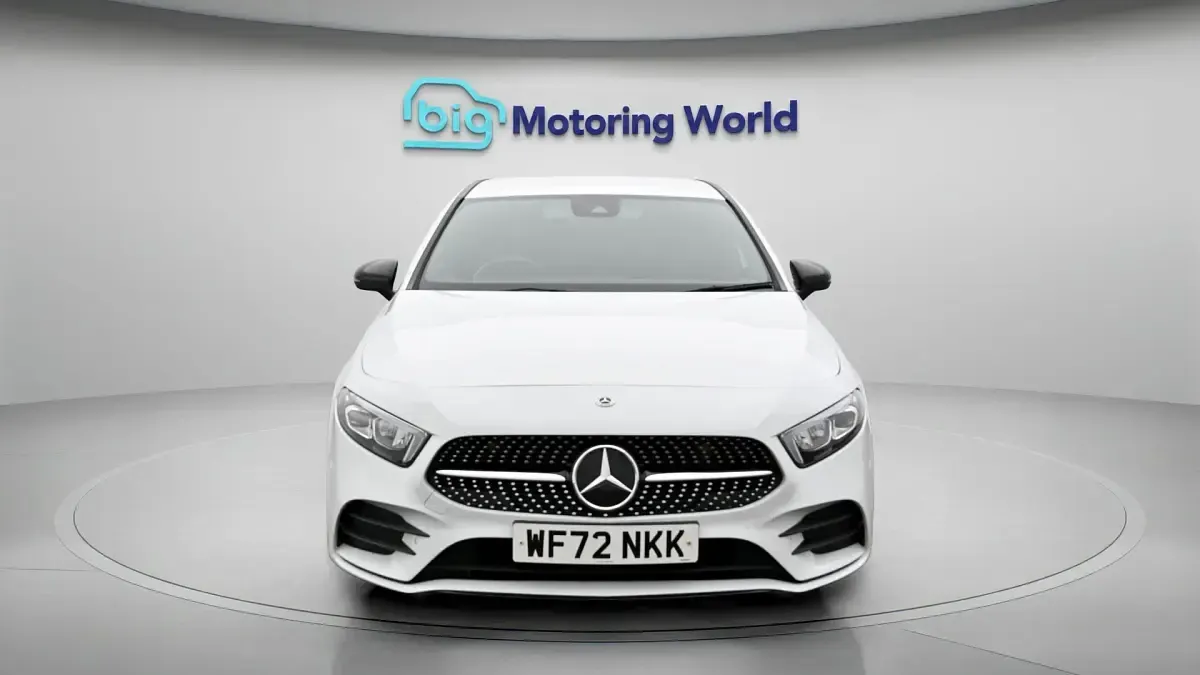 Used Mercedes A180 Executive 136 HP (100 kW) 2022 White Hatchback