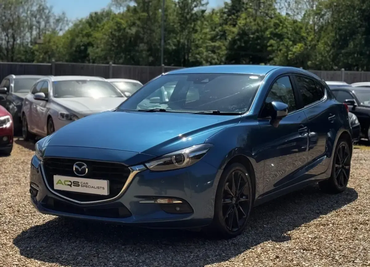 Usado Mazda 3 Inclusive 120 HP (88 kW) 2016 Azul Citadino