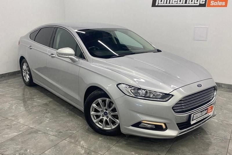 Silver Used 2017 Ford Mondeo Zetec Hatchback | £7,895 (Good price) - Image 1/1