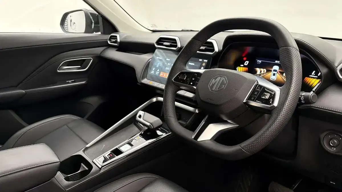 Usado MG ZS Trophy 193 HP (141 kW) 2025 Preto SUV