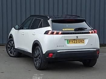 Used Peugeot e-2008 Premium 100 kW (136 HP) 2023 White SUV
