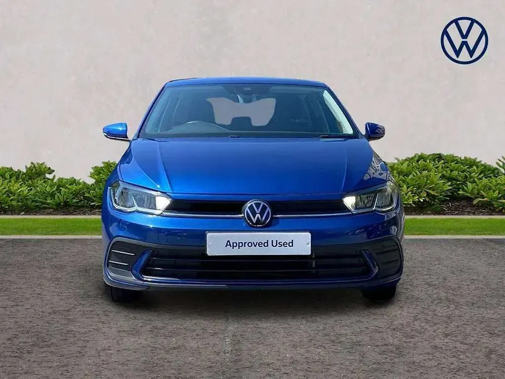 Used VW Polo Life 95 HP (69 kW) 2024 Blue Hatchback