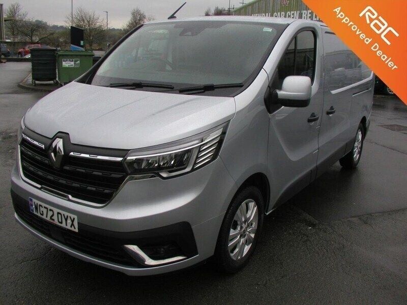 Grey Used 2023 Renault Trafic MPV | £18,995 (Fair price) - Image 1/4