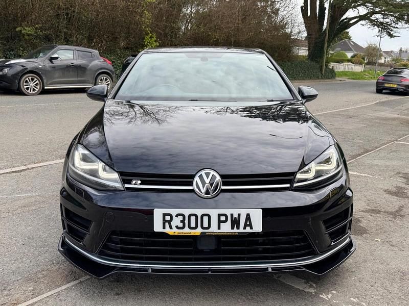 Usado VW Golf VII R 2014 Preto Citadino