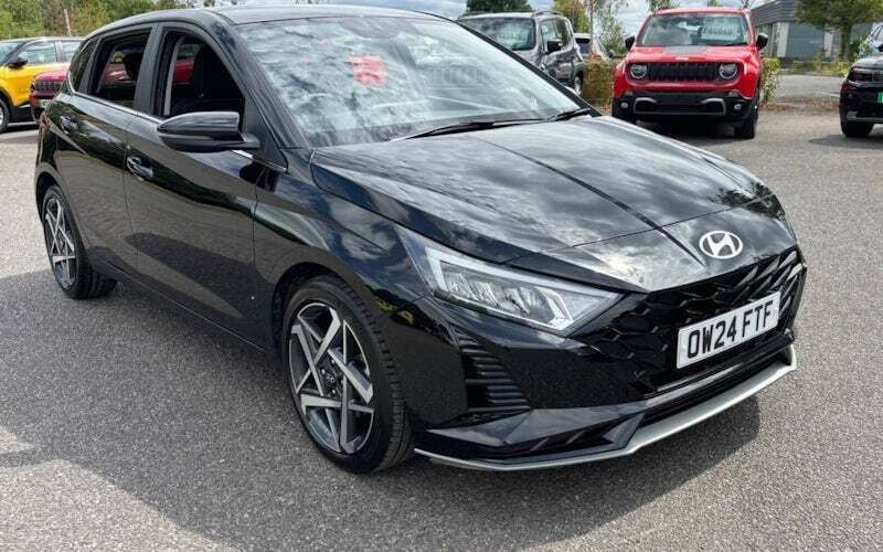 Used 2025 Hyundai i20 Premium Hatchback | £16,490 (Fair price) - Image 1/4