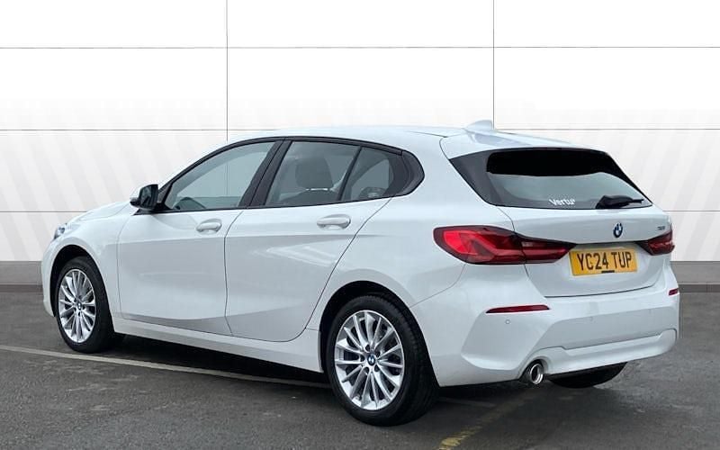 Used BMW 118 Comfort Edition 136 HP (100 kW) 2024 White Hatchback