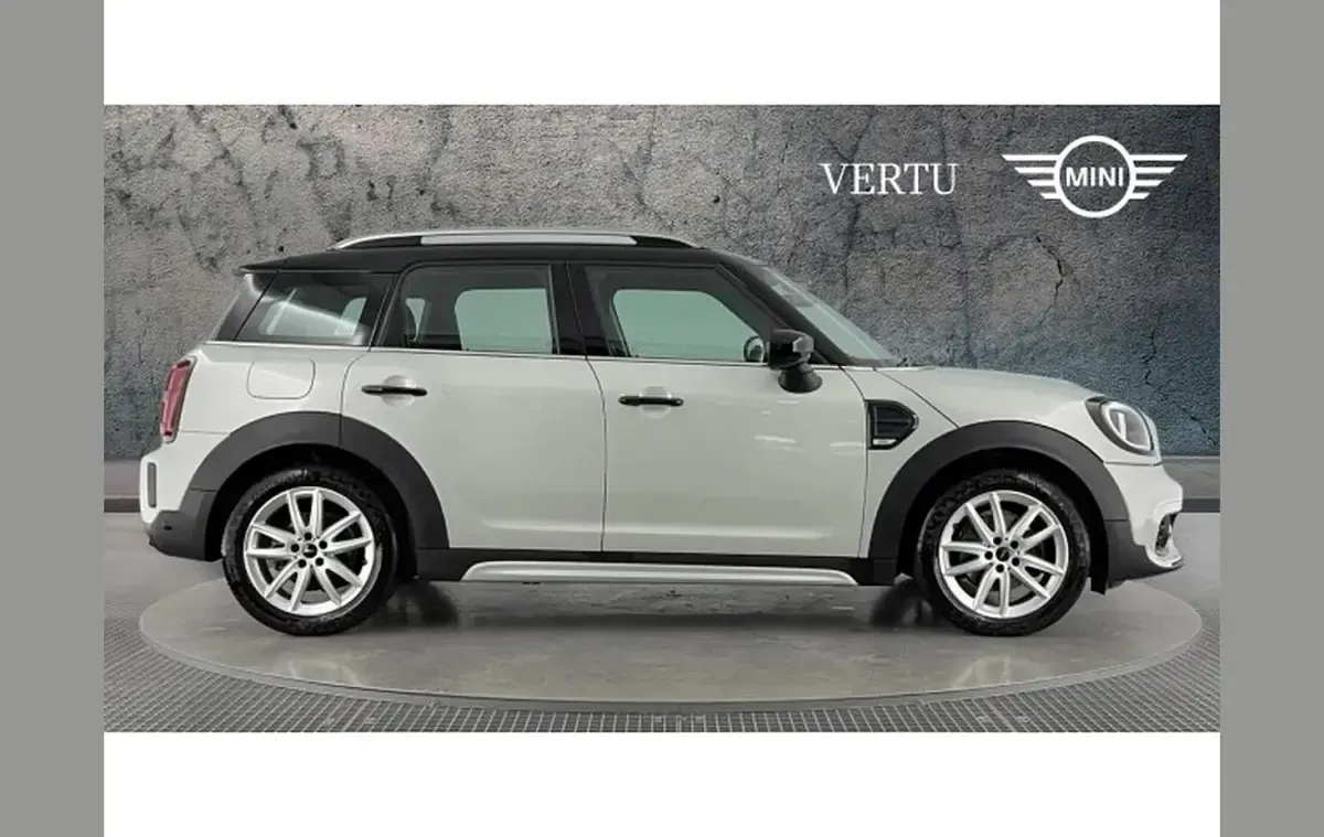Used Mini Cooper Countryman Sport 134 HP (98 kW) 2022 Silver SUV
