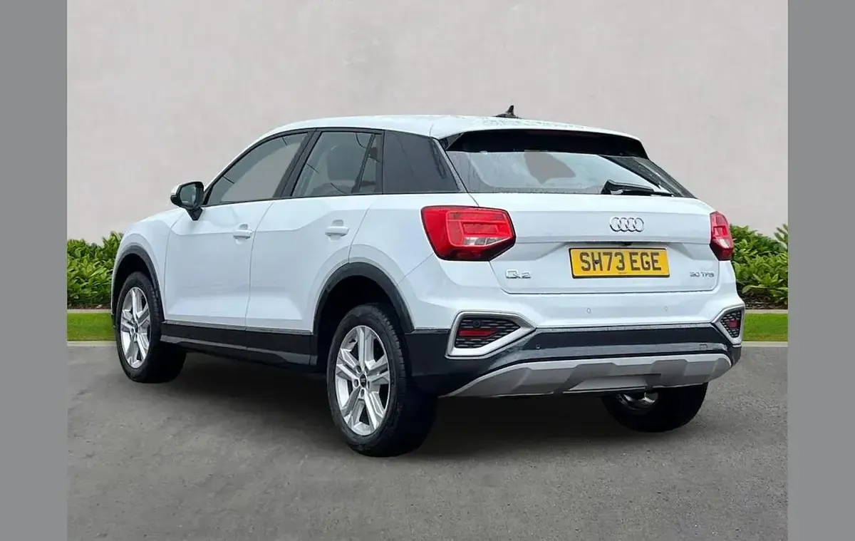 Used Audi Q2 Sport 110 HP (80 kW) 2023 White SUV