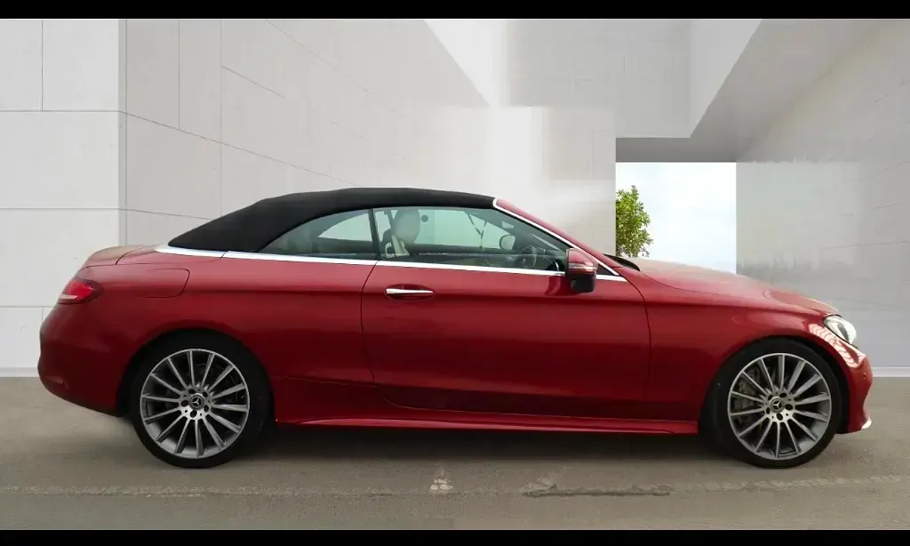 Usado Mercedes C250 AMG Line Premium Plus 2017 Vermelho Cabrios