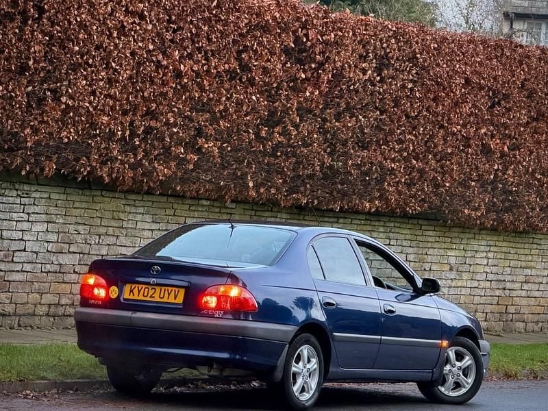 Used Toyota Avensis 110 HP (80 kW) 2002 Blue Sedan