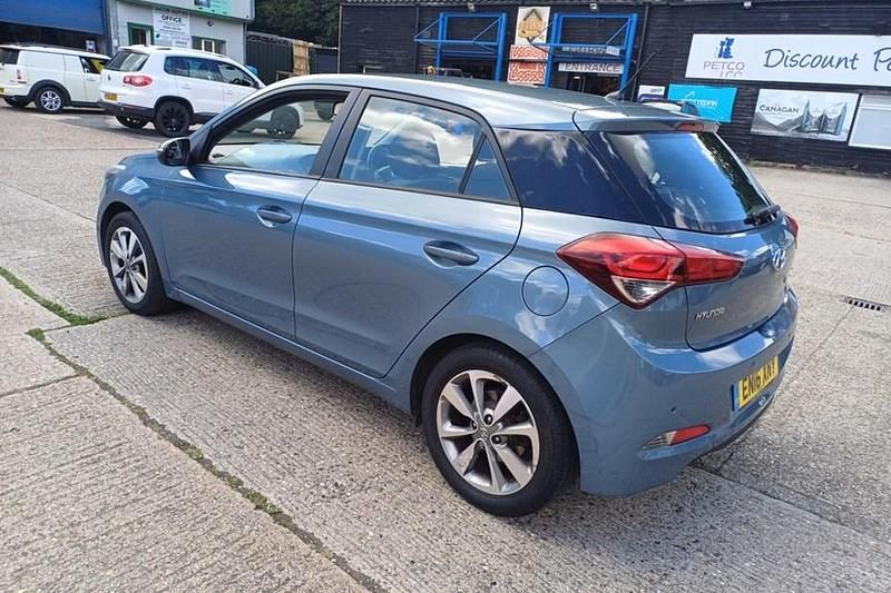 Blue Used 2016 Hyundai i20 SE Hatchback | £4,995 (A bit pricey) - Image 1/1