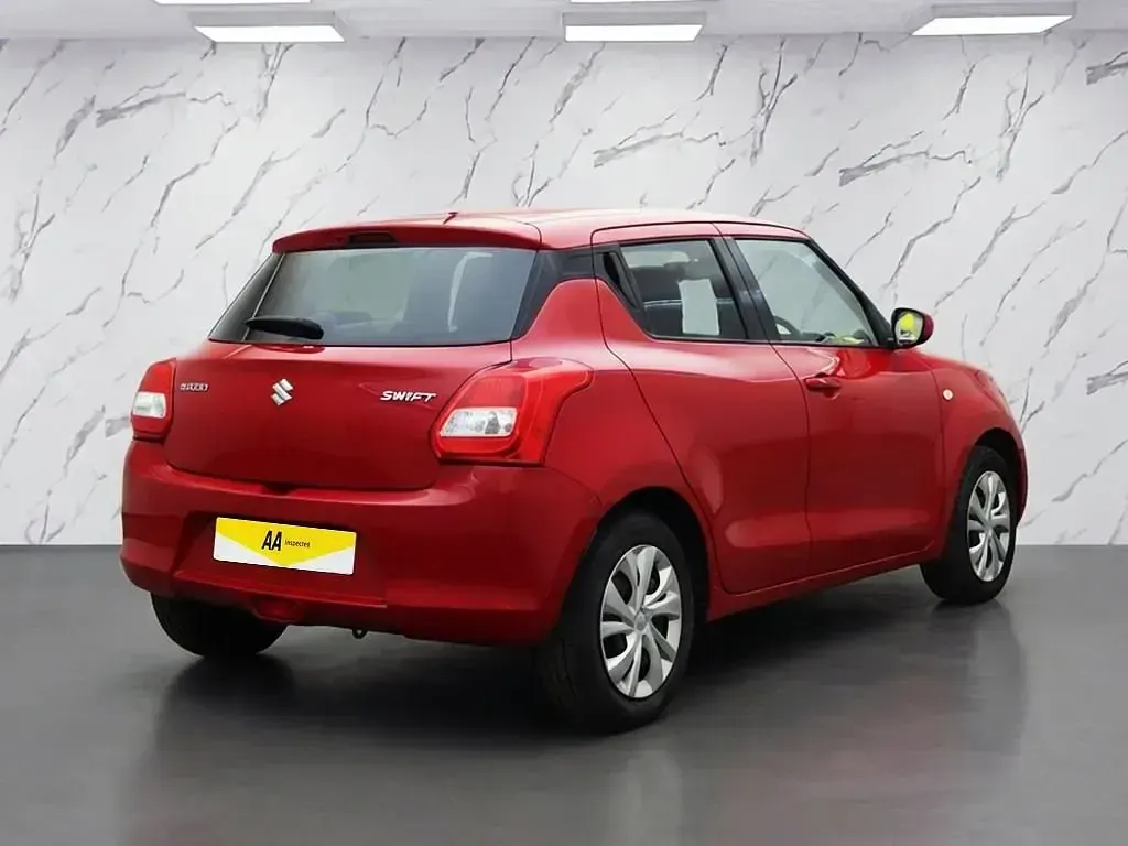Second-hand Suzuki Swift SZ3 90 CP (66 kW) 2019 Roșu Hatchback