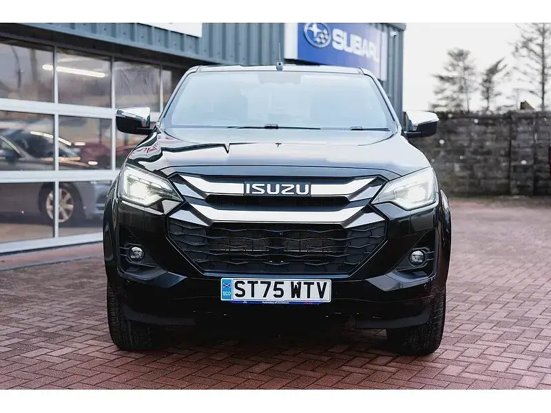 New Isuzu D-Max 2025 Black Pickup