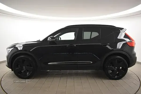 Used Volvo XC40 Plus 197 HP (144 kW) 2024 Black SUV