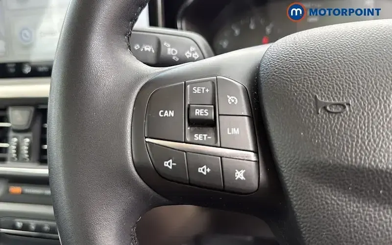 Used Ford Focus Titanium 155 HP (114 kW) 2023 Red Estate