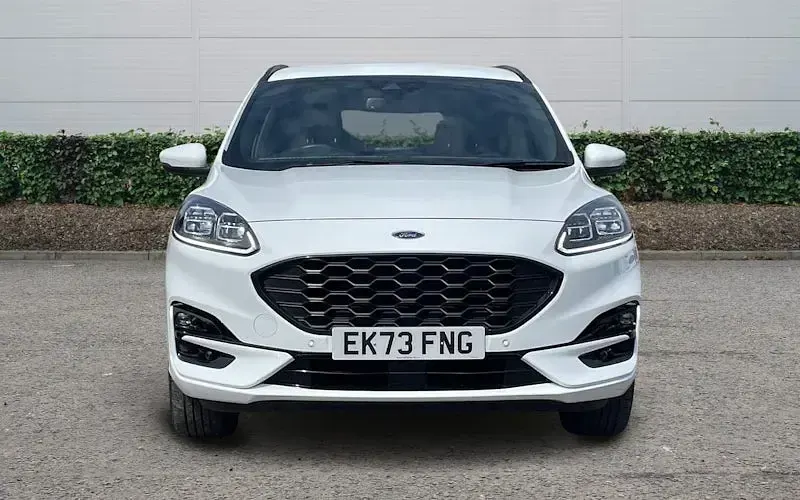 Used Ford Kuga ST-Line 224 HP (164 kW) 2023 White SUV