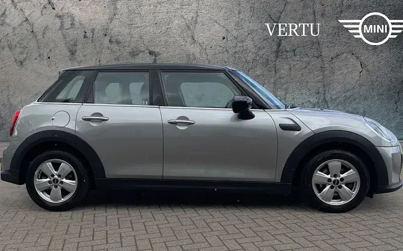 Used Mini Cooper Classic 136 HP (100 kW) 2022 Silver Hatchback