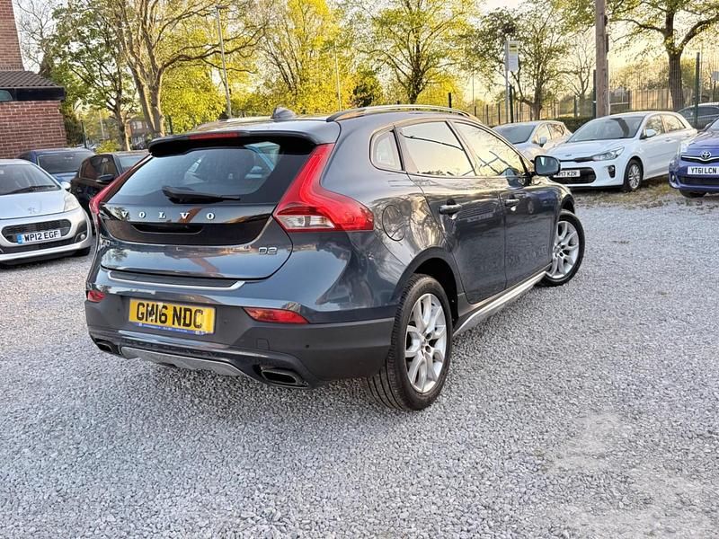 Begagnad Volvo V40 Pro 2016 Blå Halvkombi