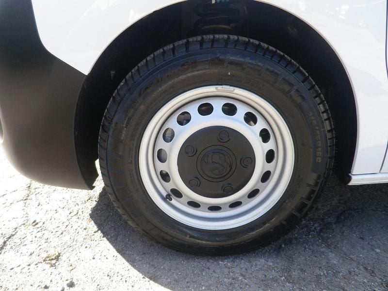 Used Vauxhall Vivaro 2023 White MPV