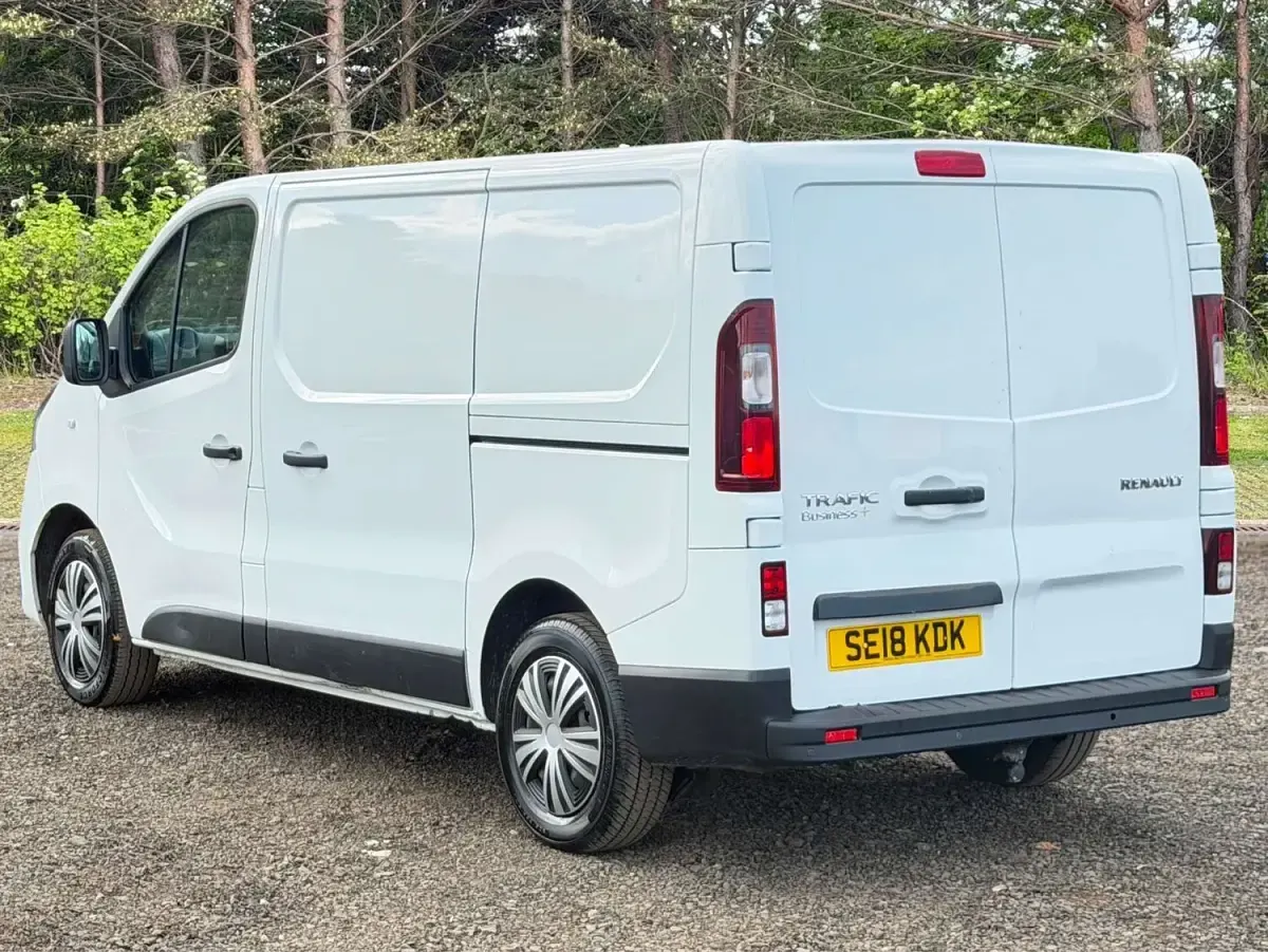 Used Renault Trafic Business 2018 White MPV
