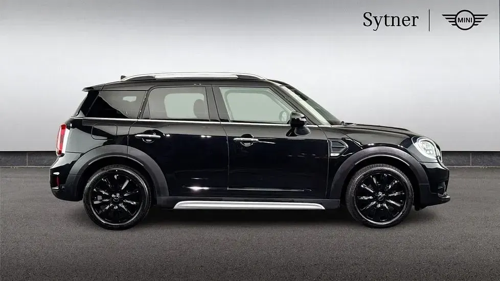 Used Mini Cooper Countryman 134 HP (98 kW) 2017 Black SUV