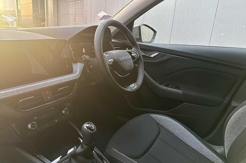 New Skoda Scala SE 94 HP (69 kW) 2025 Grey Hatchback