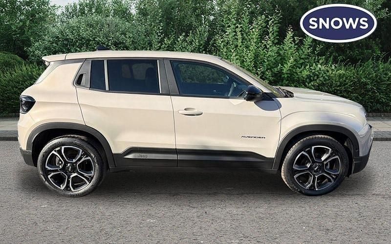 Usado Jeep Avenger Summit 101 HP (74 kW) 2025 Bege SUV