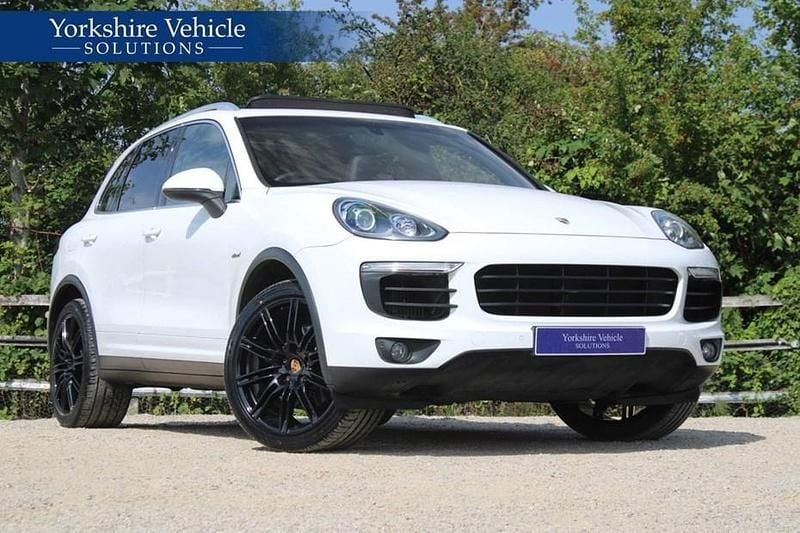 White Used 2016 Porsche Cayenne SUV | £23,489 (Fair price) - Image 1/1