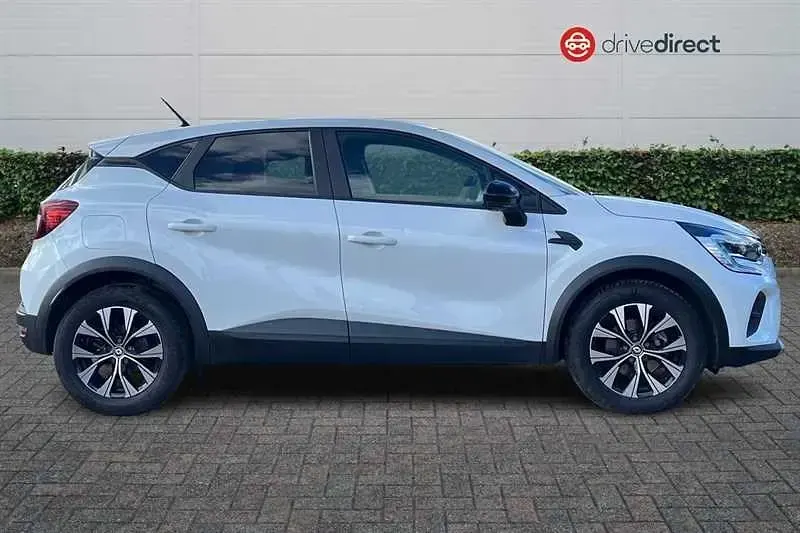 Begagnad Renault Captur Evolution 145 HK (106 kW) 2023 Vit SUV