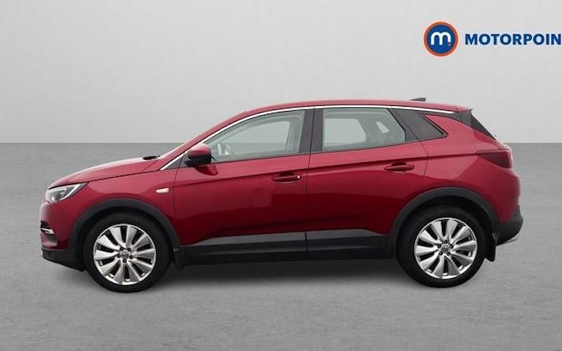 Used Vauxhall Grandland X Elite 131 HP (96 kW) 2020 Red SUV