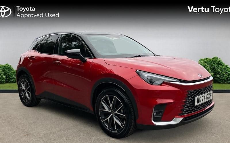 Used 2026 Lexus LBX SUV | £34,995 (A bit pricey) - Image 1/4