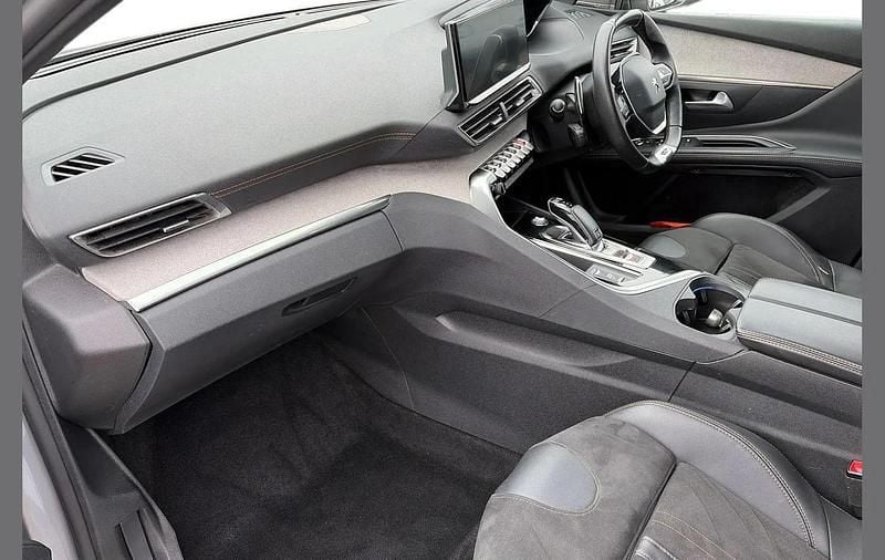 Used Peugeot 5008 Premium 180 HP (132 kW) 2021 Grey SUV