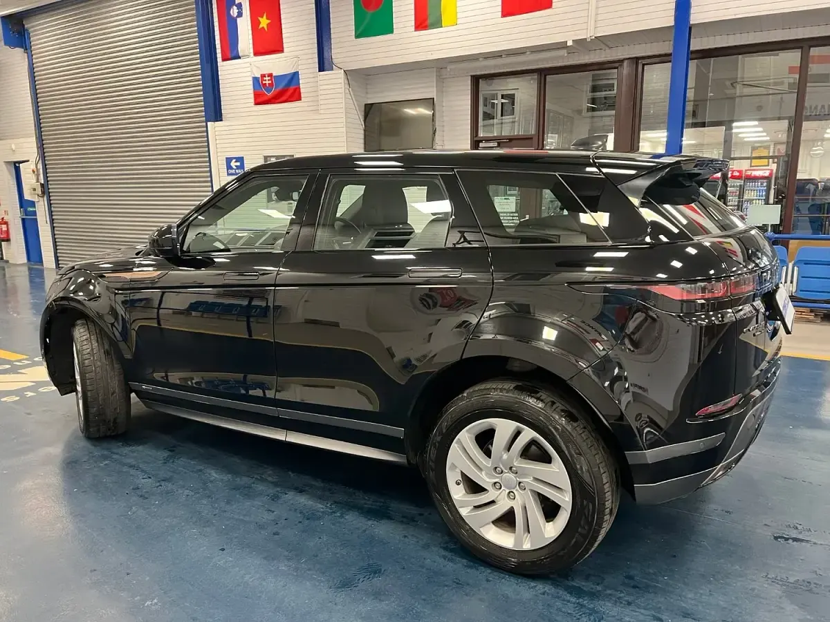 Used Land Rover Range Rover evoque R-Dynamic 180 HP (132 kW) 2020 Black SUV