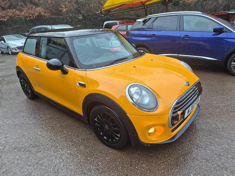 Used Mini Cooper Hatch 136 HP (100 kW) 2016 Orange Hatchback
