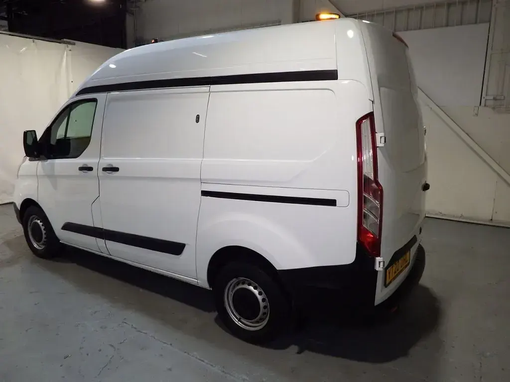 Used Ford Transit Custom S 105 HP (77 kW) 2020 White Van