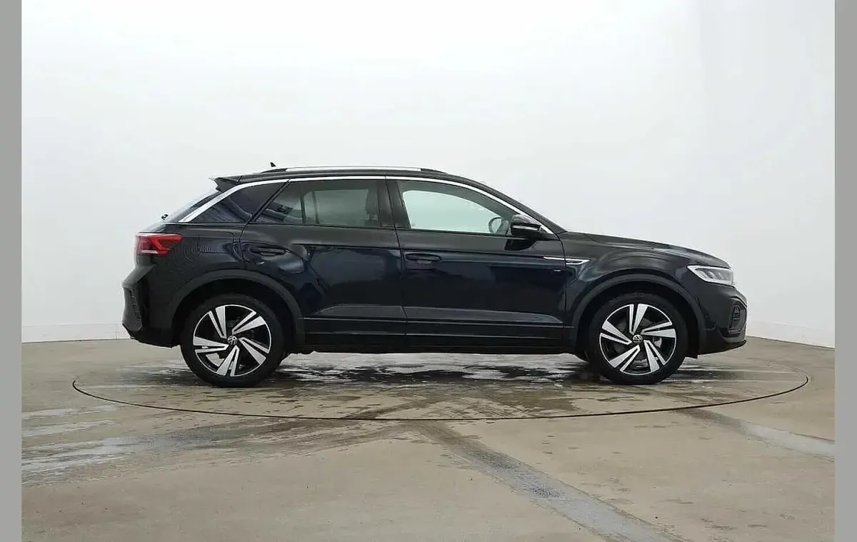 Used VW T-Roc R-line 150 HP (110 kW) 2023 Black SUV