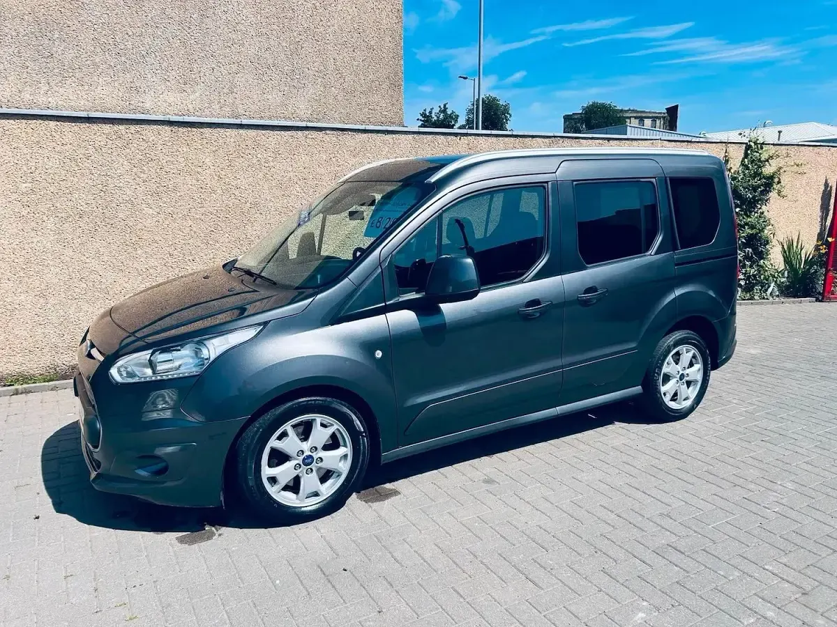 Used Ford Tourneo Connect Titanium 120 HP (88 kW) 2016 Grey MPV