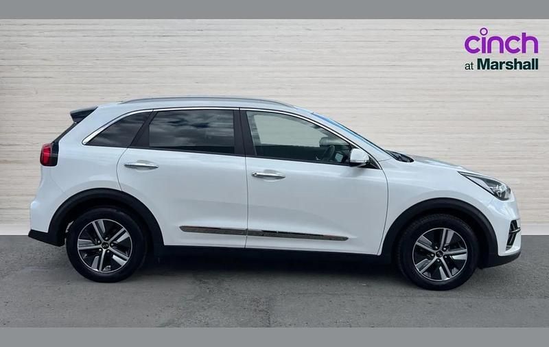 Used Kia Niro 141 HP (103 kW) 2021 White SUV