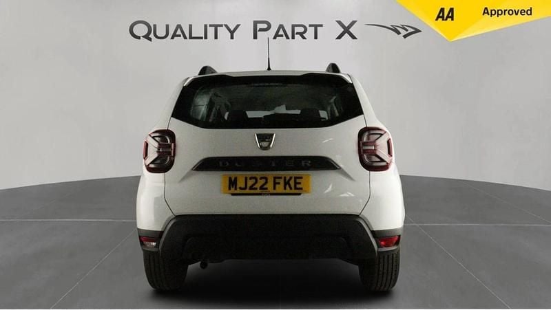 Used Dacia Duster Essentiel 90 HP (66 kW) 2022 White SUV