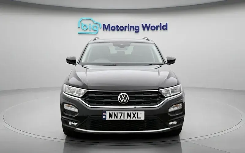 Used VW T-Roc Active 150 HP (110 kW) 2021 Black SUV