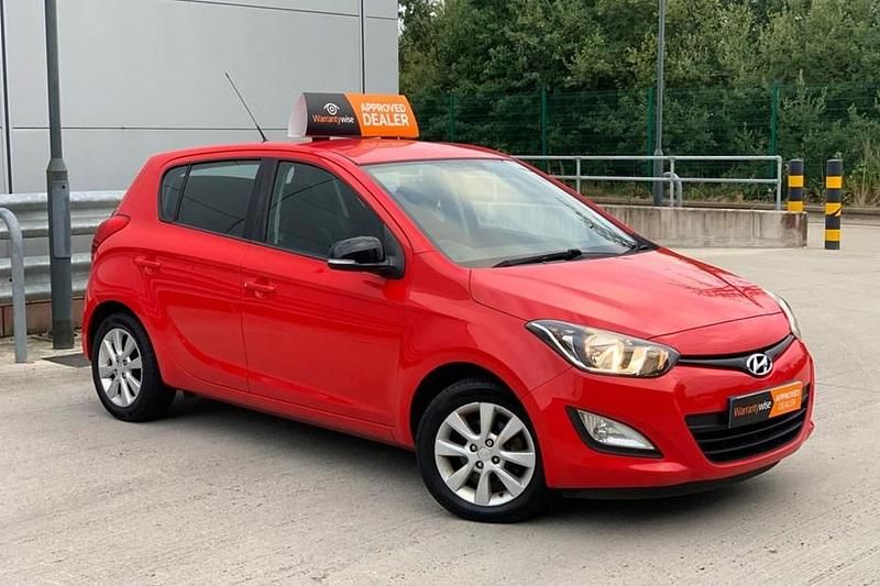 Red Used 2014 Hyundai i20 Active Hatchback | £4,795 (Super price) - Image 1/1