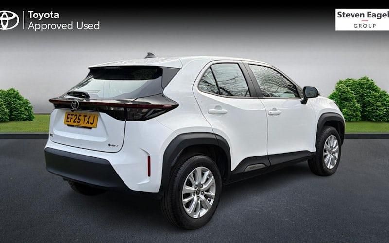 Used Toyota Yaris Hybrid 116 HP (85 kW) 2026 Estate