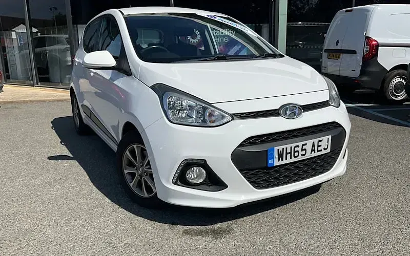 Used Hyundai i10 Premium 87 HP (63 kW) 2016 Hatchback