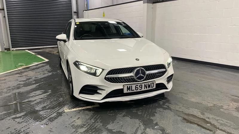Used Mercedes A220 AMG Line Premium 190 HP (139 kW) 2019 White Hatchback
