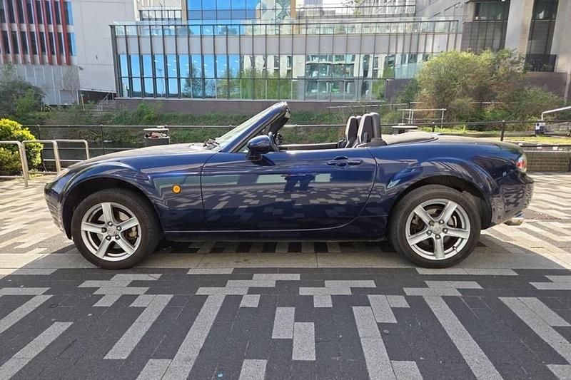 Begagnad Mazda MX5 126 HK (92 kW) 2007 Blå Cab
