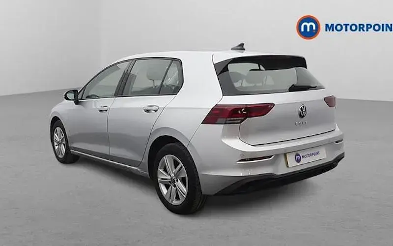 Used VW Golf VIII Life 131 HP (96 kW) 2023 Silver Hatchback
