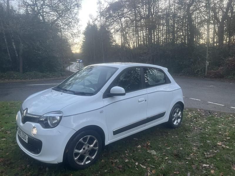 Used Renault Twingo Dynamique 70 HP (51 kW) 2015 White Hatchback