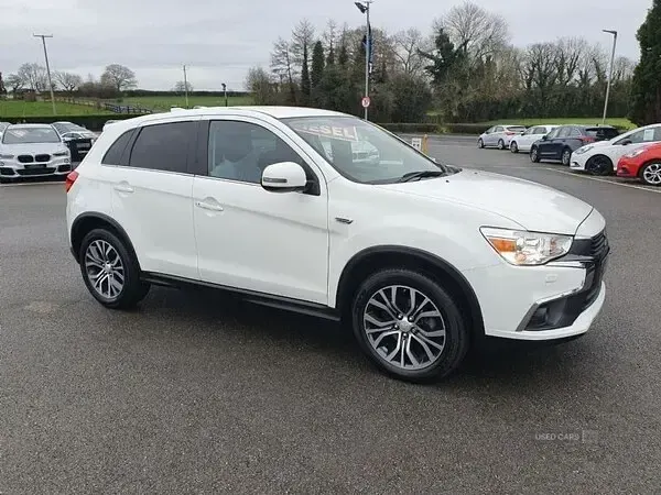 Used Mitsubishi ASX 114 HP (83 kW) 2018 White SUV