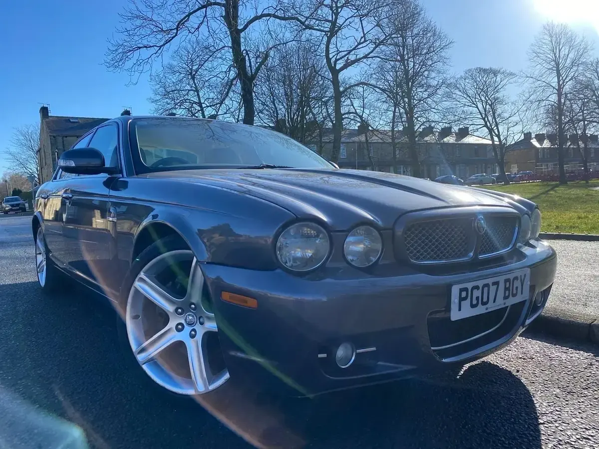 Used Jaguar XJ Executive 238 HP (175 kW) 2007 Grey Sedan